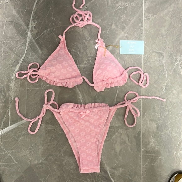 COPY - Pink frilly Terrycloth bikini - Picture 1 of 1